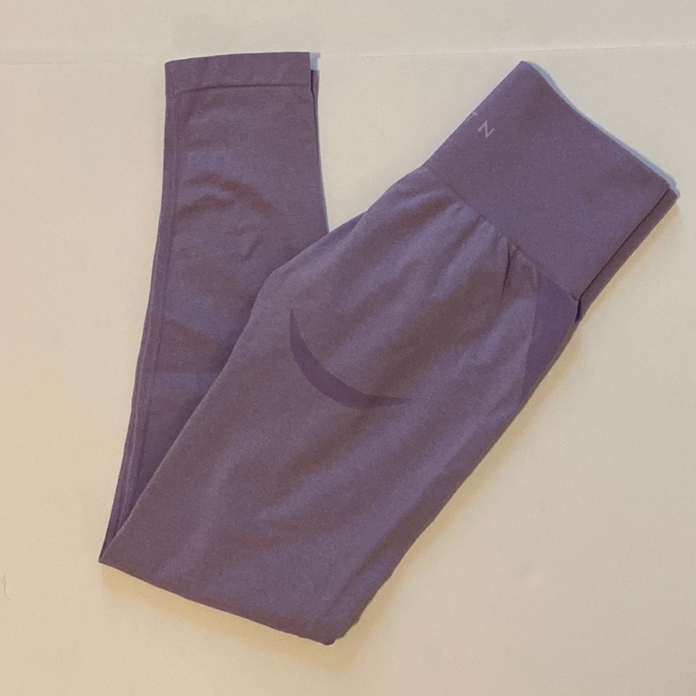NVGTN Lilac Contour Seamless Leggings Medium